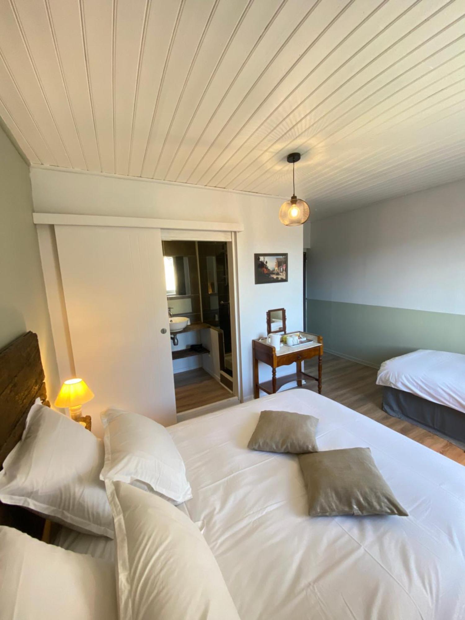 Au Pont D'Olt Hotel Saint-Come-d'Olt Bilik gambar